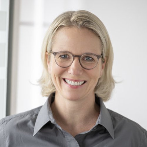 Zahn&auml;rztin / T&auml;tigkeitsschwerpunkt KFO Jana H&ouml;schel