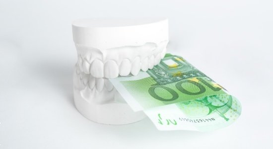 Kreuzbiss Behandlung mit durchsichten Zahnschienen Kosten