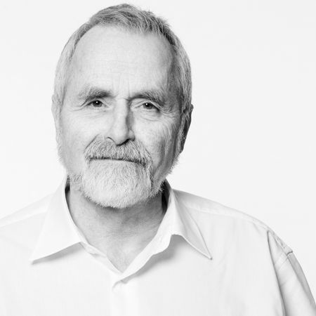 Fachzahnarzt f&uuml;r Kieferorthop&auml;die Peter Zernial